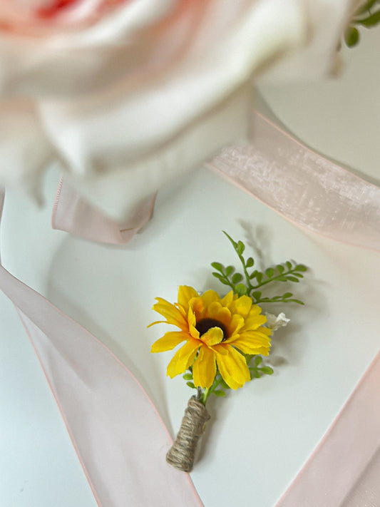 Custom Bundle | Bridal Bouquet + Boutonniere